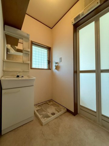 埼玉県狭山市広瀬台1丁目　中古戸建の脱衣所