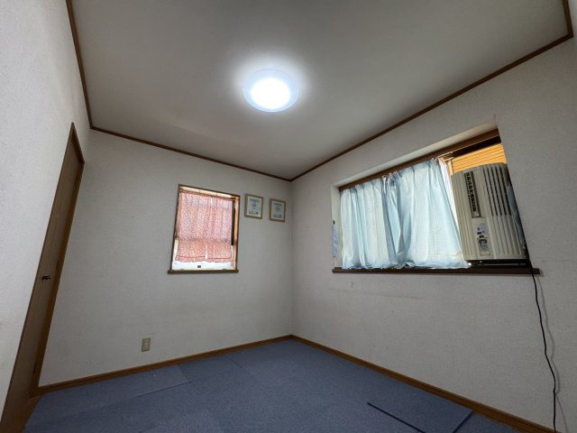 -三丁目不動産-　上里町神保原　中古戸建の洋室|個人の部屋や寝室として使える洋室です