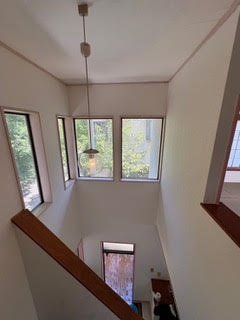 埼玉県大里郡寄居町大字富田　中古戸建のその他|階段上には光が入る窓があります