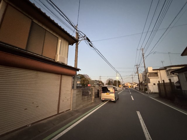 -三丁目不動産-　寄居町富田の前面道路含む現地写真|前面道路含む現地写真です