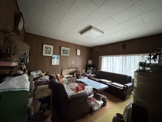 -三丁目不動産-秩父郡長瀞町野上下郷の洋室|広々とした洋室です