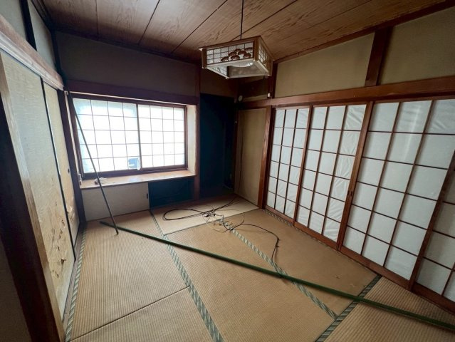 -三丁目不動産-　熊谷市柿沼　駐車3台可の和室|和室ならではの温かな和の空間で寛ぎの時間を過ごせます
