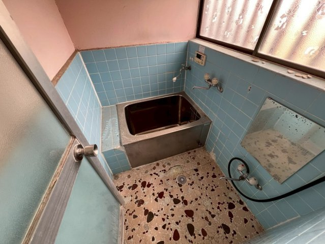 -三丁目不動産-　熊谷市柿沼　駐車3台可の浴室|日々の暮らしに欠かせないお風呂です