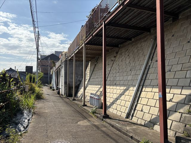 朝霞・膝折町の家の前面道路含む現地写真