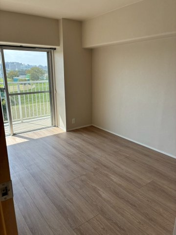 グリーンビュー第三川口の洋室|コンパクトで使いやすい洋室です