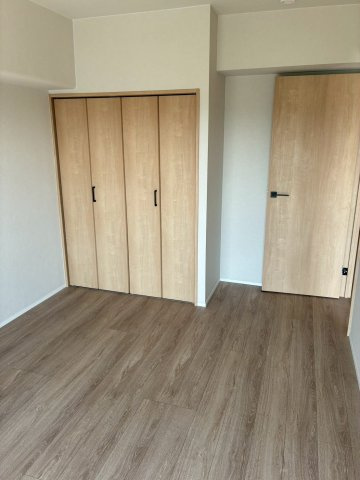 グリーンビュー第三川口の洋室|個人の部屋や寝室として使える洋室です