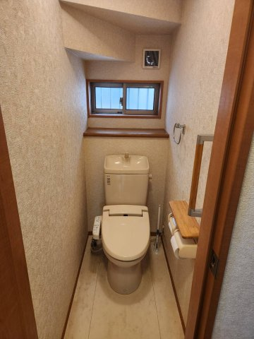 さいたま市見沼区戸建 のトイレ|コンパクトで使いやすいトイレです