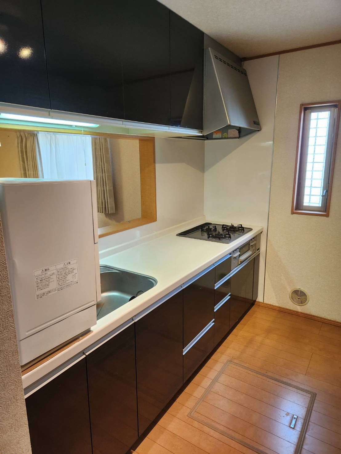 さいたま市見沼区戸建 のキッチン|コンパクトなキッチンで掃除もラクラク