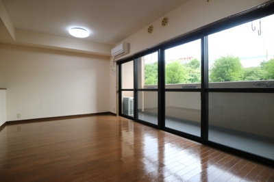 【居間・リビング】 | プラザハイツ二ッ屋C棟