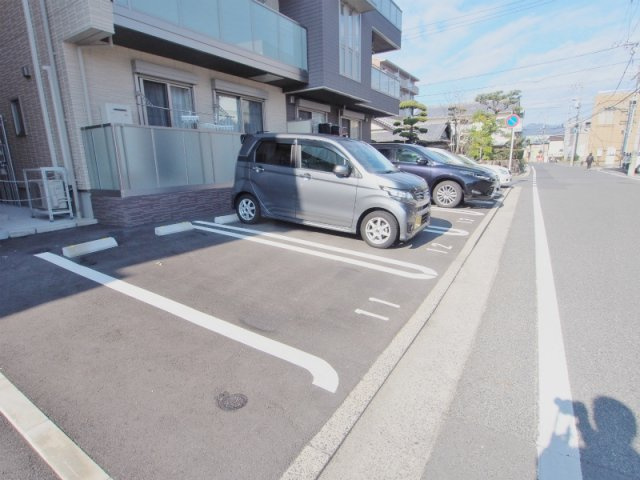 ヴァンルースの駐車場