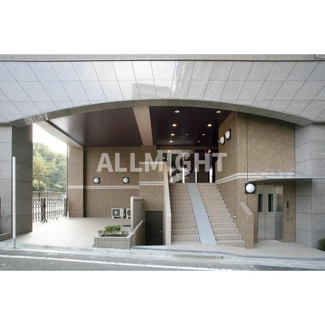 稲城市東長沼の賃貸マンションのエントランス|★お部屋探しはオールマイト不動産までご相談下さい♪