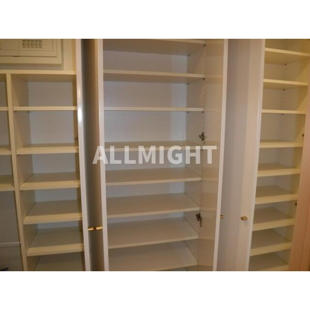 稲城市東長沼の賃貸マンションの収納|★お部屋探しはオールマイト不動産までご相談下さい♪