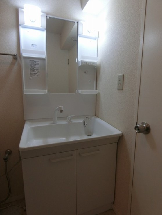 アパートメントライブライフの洗面所