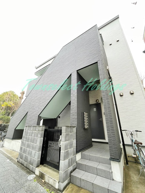 平塚市浅間町のアパートの外観