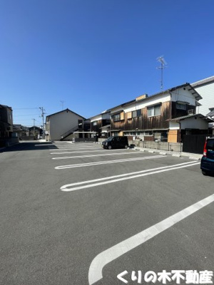 【駐車場】 | ガーベランスＡ | 車をお持ちの方に嬉しい駐車場付きの物件です