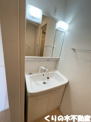 【洗面所】 | ガーベランスＡ | ゆったりとスペースのある洗面所