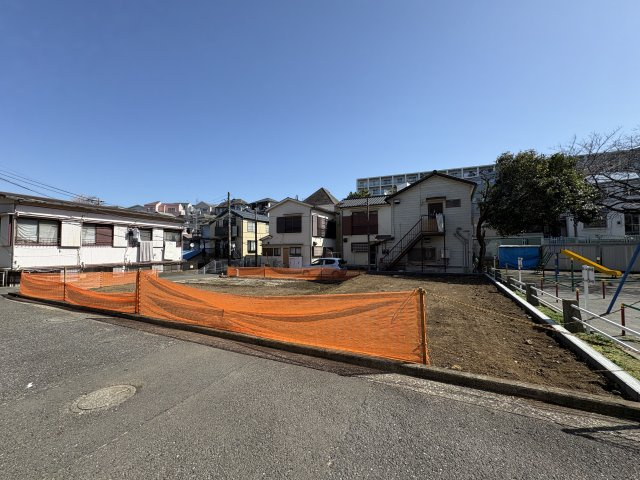 3路線に歩いてアクセス◆買物・学校や役所も近隣の好立地～西戸部　新築戸建～