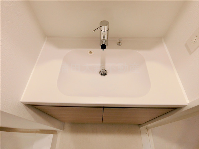 nido KAMATAの洗面所