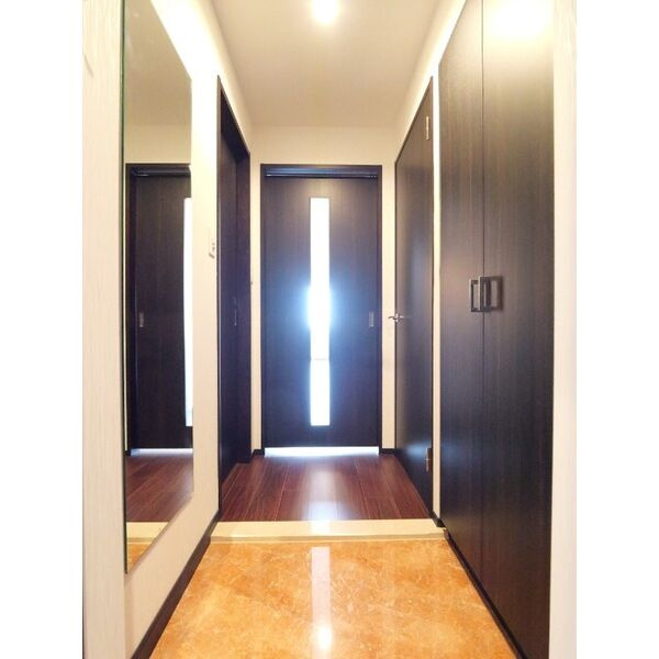 プレジオ永和ASIANの玄関