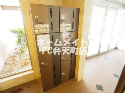 【その他共用部分】 | エル・セレーノ九条 | 宅配BOXがあります