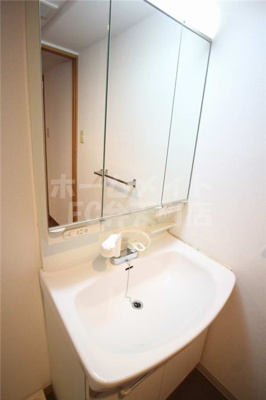 【洗面所】 | エル・セレーノ九条 | 洗面所です