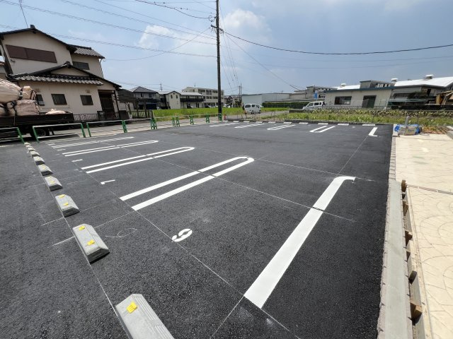 ジェントリー　ウエストの駐車場