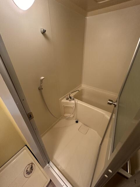 西山第9エルム大倉山の浴室