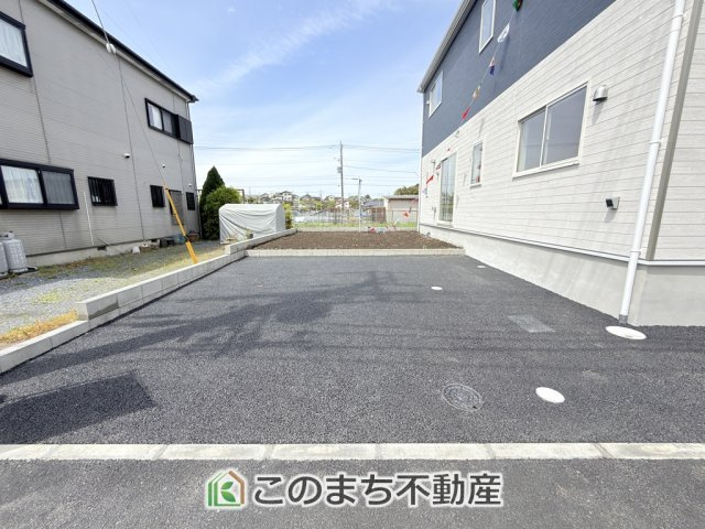 CRADLEGARDEN真岡市台町第9の駐車場|駐車場車２台楽々駐車できます。
