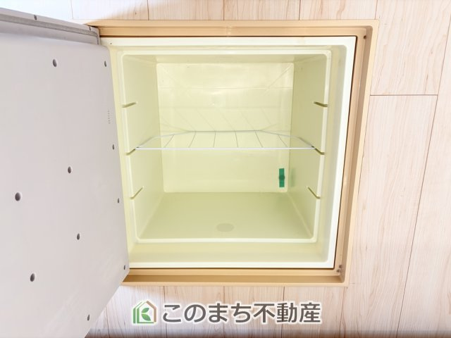 CRADLEGARDEN真岡市台町第9の収納|キッチンには床下収納を備え、食品や日用品のストック収納に便利。すっきり片付く使い勝手の良い設備です。

