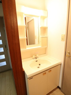 【独立洗面台】 | シュロス三福