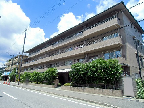 宝ヶ池通パーク・ホームズの外観