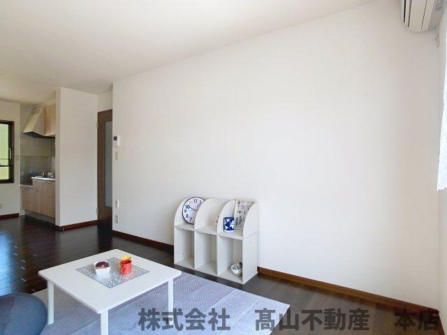 プレミールⅠの居間・リビング