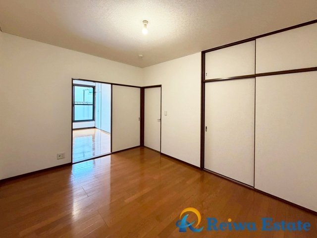 中古戸建　茅ヶ崎市高田1丁目の洋室|2階のお部屋は全居室6帖とゆとりのある広さ♪