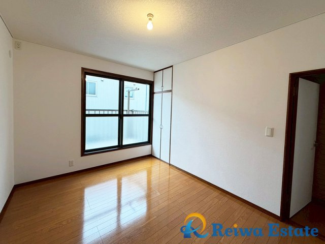 中古戸建　茅ヶ崎市高田1丁目の寝室|2階のお部屋は全居室6帖とゆとりのある広さ♪