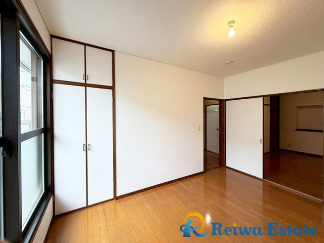 中古戸建　茅ヶ崎市高田1丁目の寝室|2階のお部屋は全居室6帖とゆとりのある広さ♪