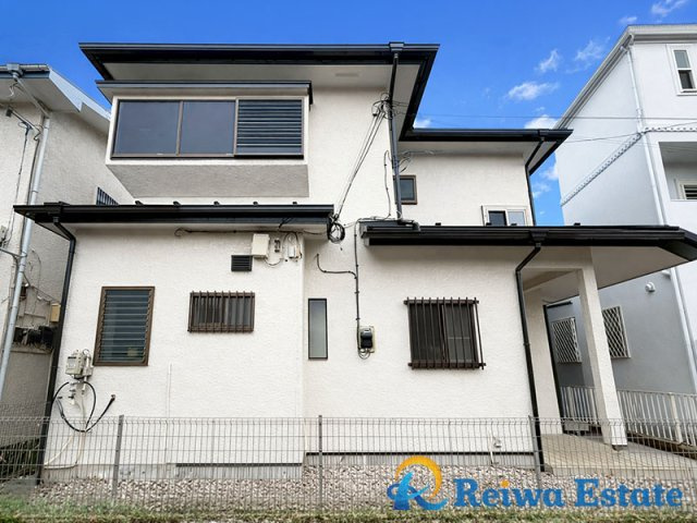 中古戸建　茅ヶ崎市高田1丁目の外観|周辺は閑静な住宅街で子育て世帯にオススメです。