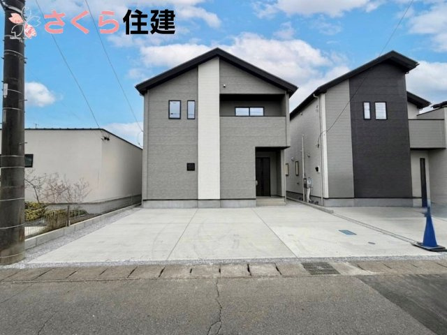 リガーレさくら市氏家11期　2号棟の駐車場|カースペース並列で3台駐車が可能です。