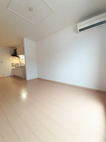 グリーンハイツ鷹取の居間・リビング