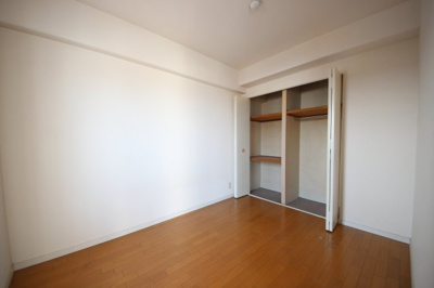 【収納】 | レークパレス大津堅田 | 約5帖の洋室の収納