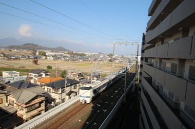 【展望】 | レークパレス大津堅田 | 通路側の眺望、別角度