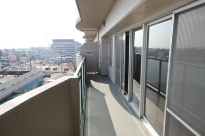 【バルコニー】 | レークパレス大津堅田 | ゆったりベランダ