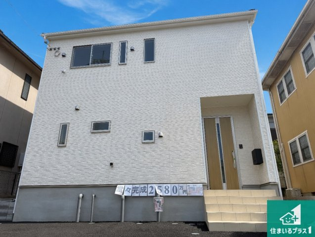 富田林市東板持町　第2期　新築一戸建ての外観|お客様に長く安心して住んでいだだける事にこだわった家づくり！住んでからのアフターサービスにもしっかりと取り組んでいます！