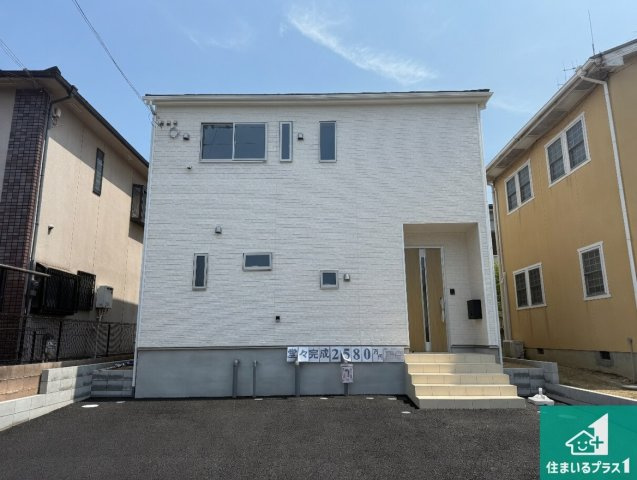 富田林市東板持町　第2期　新築一戸建ての外観|お客様に長く安心して住んでいだだける事にこだわった家づくり！住んでからのアフターサービスにもしっかりと取り組んでいます！