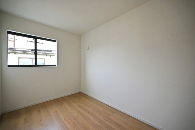 テラシエ大庄中通１丁目新築一戸建て│4LDK+駐車駐輪の洋室|-洋室5帖(2F)-