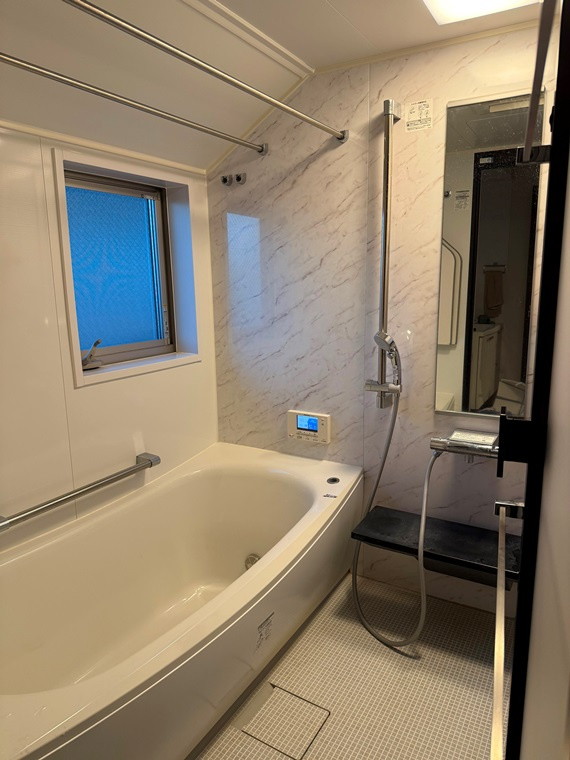 上鷺宮戸建の浴室