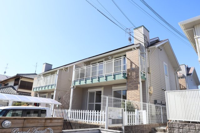 グランアベニュー真美Ｂ