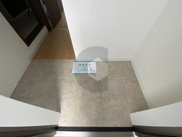 セレニティ柏田本町の玄関