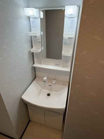 KENEDIX千葉中央の独立洗面台