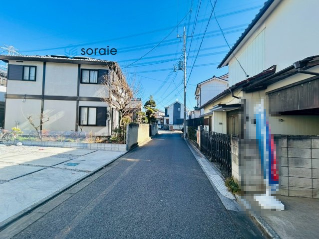 川越市寿町1丁目　中古戸建の前面道路含む現地写真|令和8年2月2日撮影。