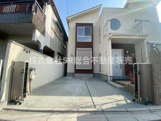 新庄1丁目中古戸建の駐車場|お車をお持ちの方には嬉しい駐車場付き♪車高関係なく駐車できます。